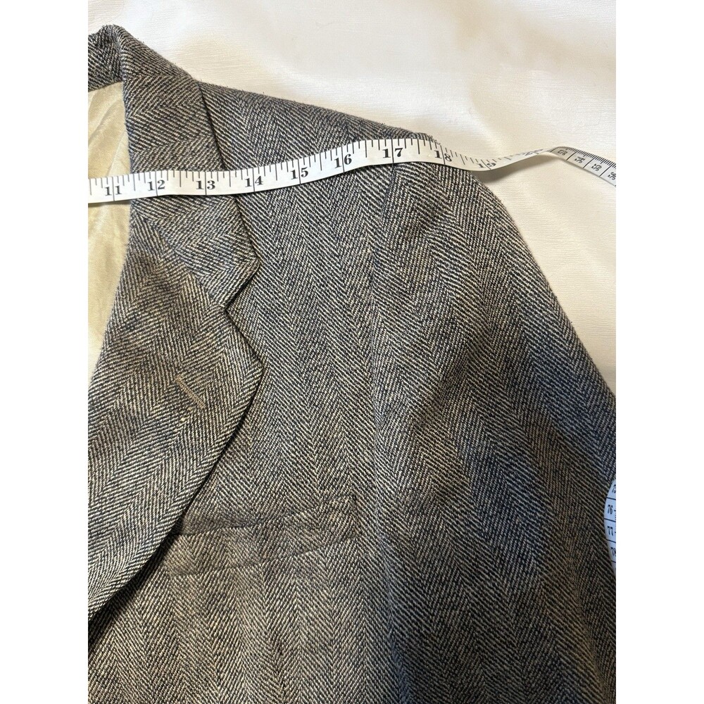 Vintage Givenchy Monsieur Wool Herringbone Blazer Mens 40R USA Tweed Jacket - Picture 9 of 11